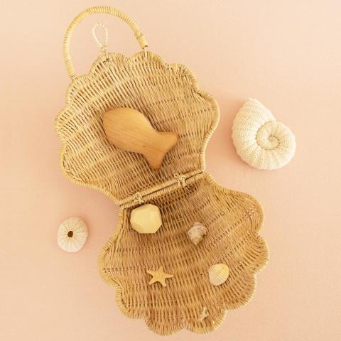 RATTAN SHELL BAG - STRAW